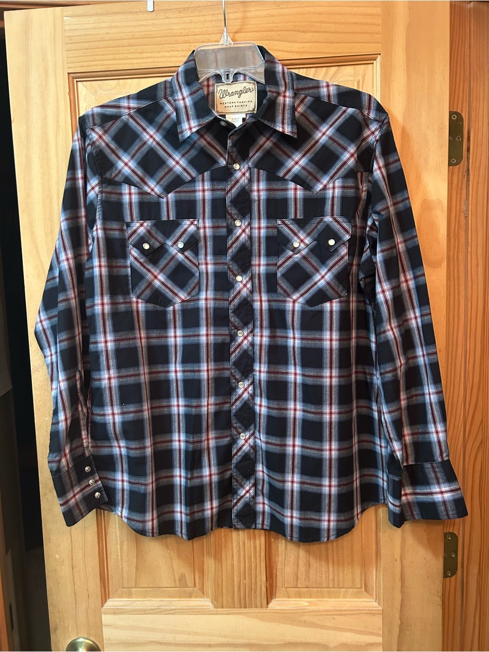 Wrangler Western fashion snapshirts Blue and Red Plaid Button-Front Shirt